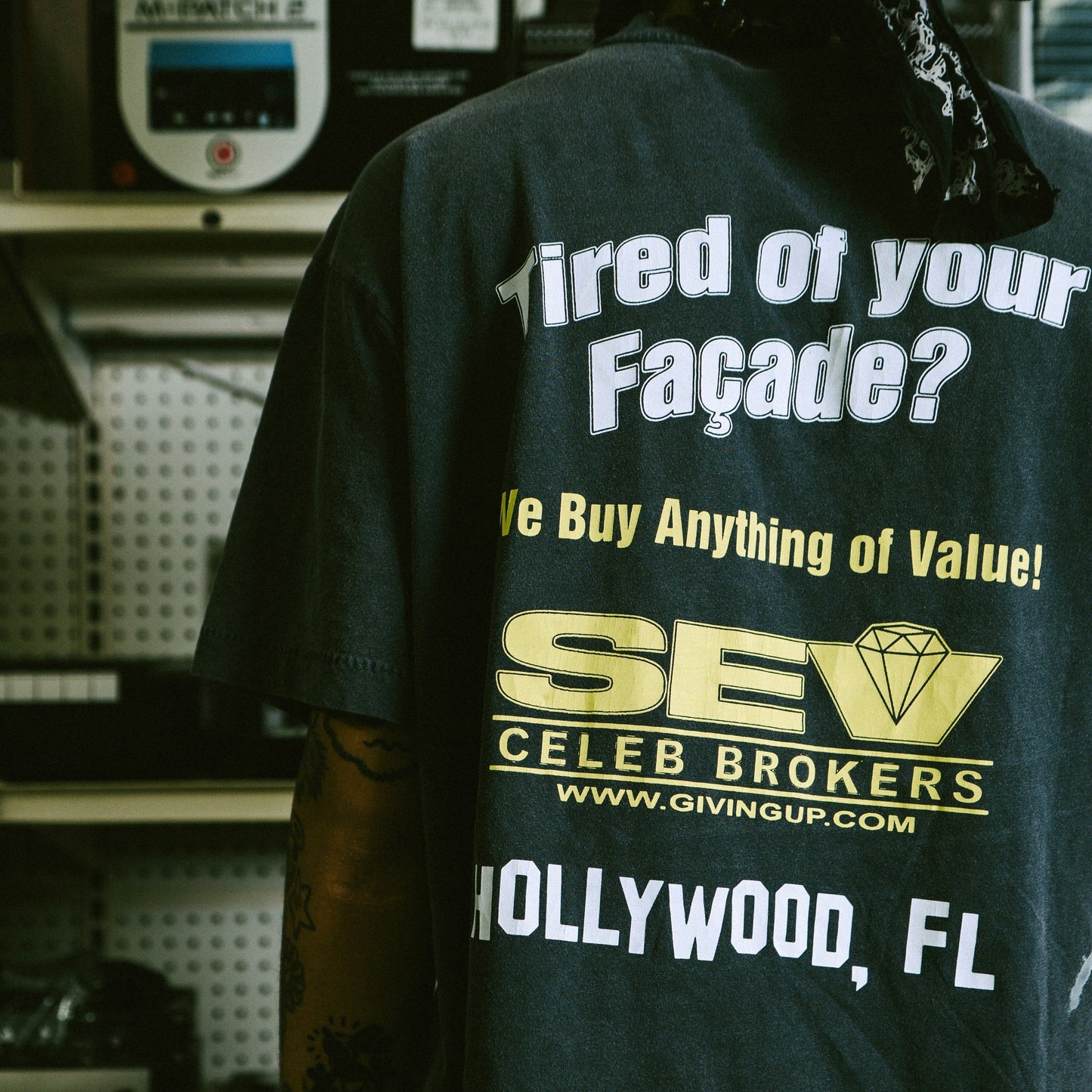 Pawn Tee
